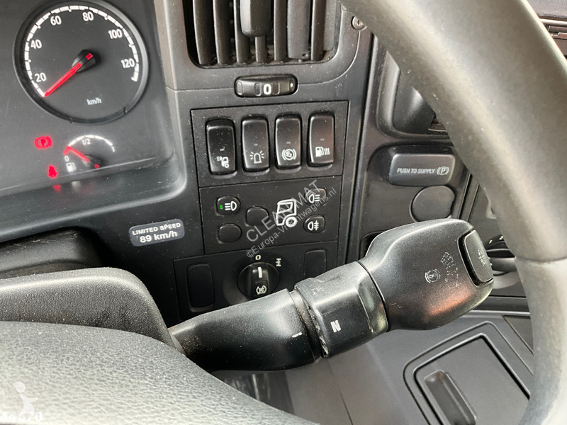 Camion Scania 320 HMF 12 Tonmeter Z-kraan +...
