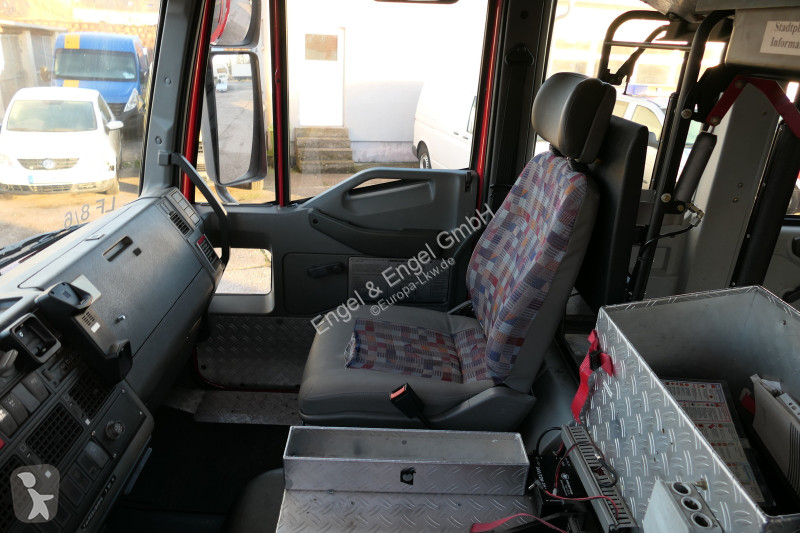 Camión Iveco FF 95 E LF 8 DoKa AHK 4X4 SFZ...