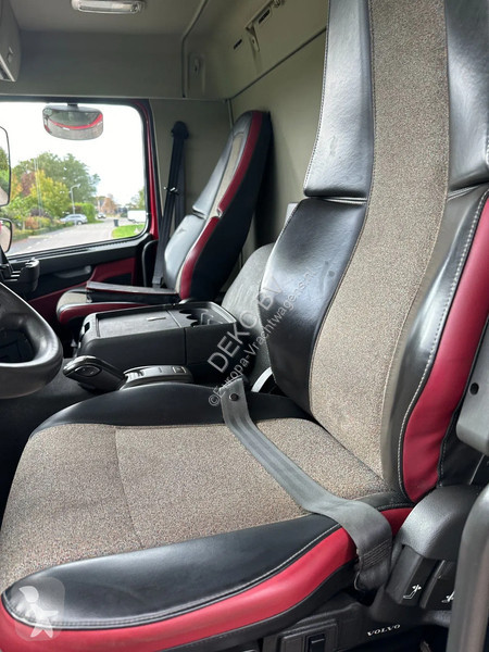 Kamion Volvo 330 EURO6!!6X4!!VOORAS...