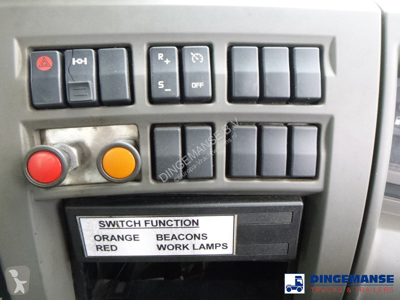 Camion Renault 180.14 dxi 4x2 RHD Euro 5 vacuum...
