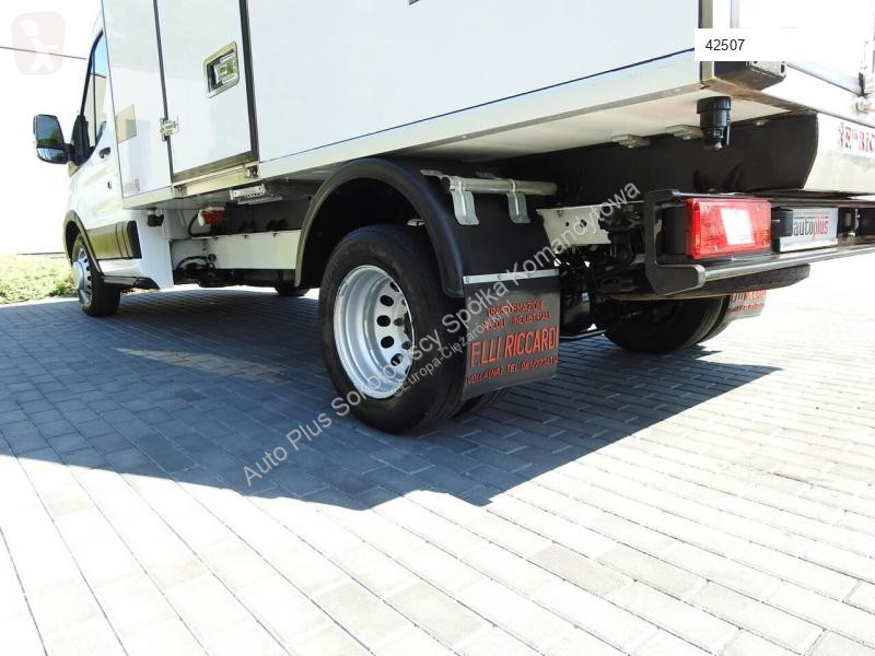 Autoutilitară Ford TRANSIT CHŁODNIA KONTENER...