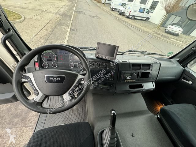 Kamion MAN 12.250 Tiefkühlkoffer 6,9m SUPRA 850...