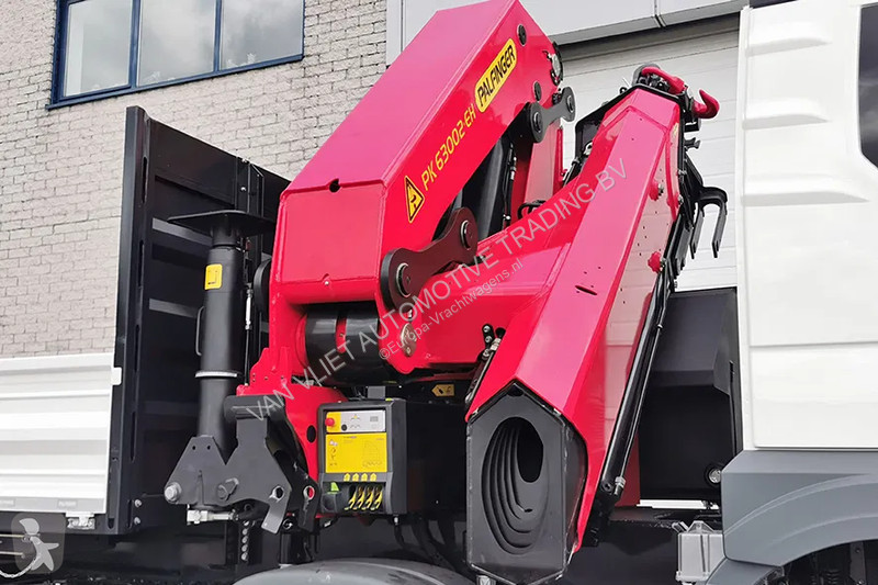 Camion MAN 41.440 BB CH Flatbed with Crane (3...
