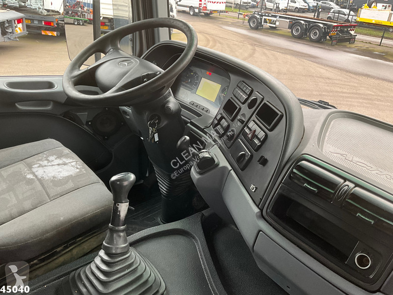 Camion Mercedes 4141 8x4 manual Hiab 32...