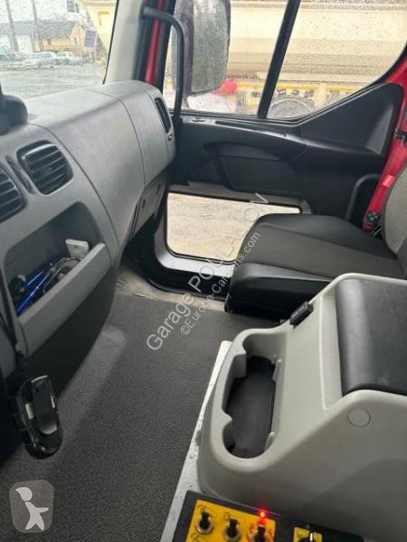 Kamion Renault Empattement court: 3m80 PREMIUM...