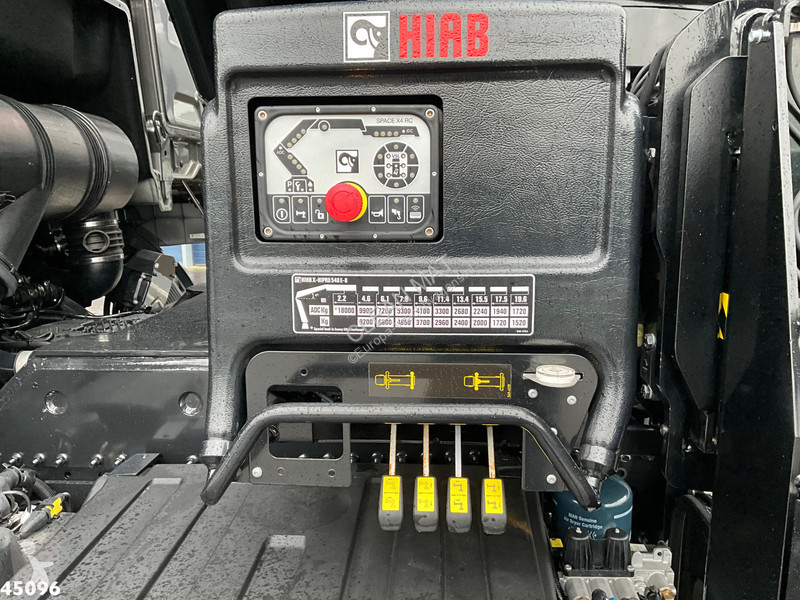 Camion MAN 26.520 Euro 6 6x6 Hiab 54 Tonmeter...