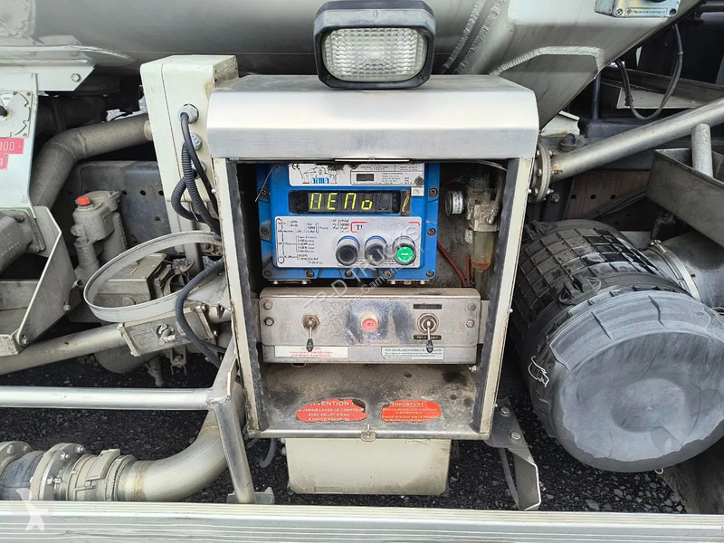 Camion Renault 270 13500L FUEL / CARBURANT...