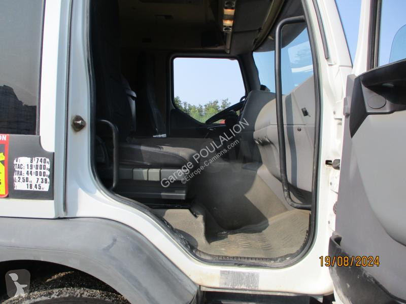 Camião Renault 4x2 MAGYAR 12500 L 210.19