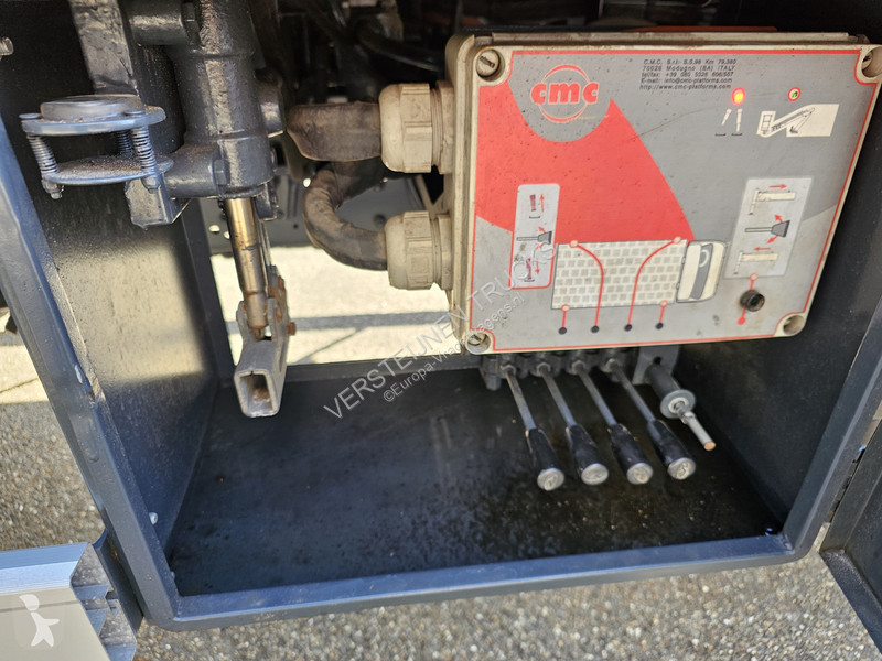 Camion Nissan CABSTAR / 19 mtr PLATFOR WORKER