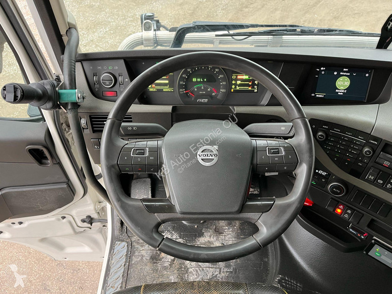 Kamion Volvo FH 750 10x4 ADR / RETARDER / FULL...
