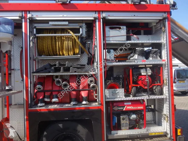 Camion MAN 250 godiva pump with holmatro set