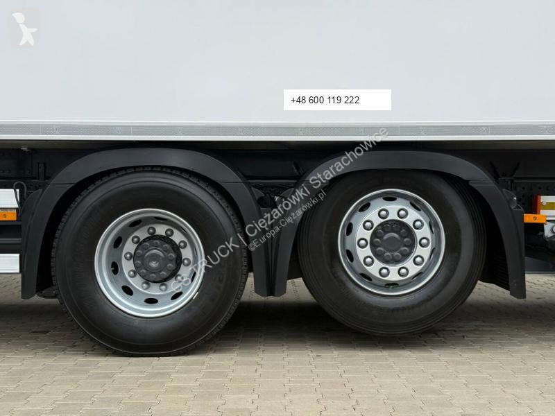 شاحنة Mercedes 2545