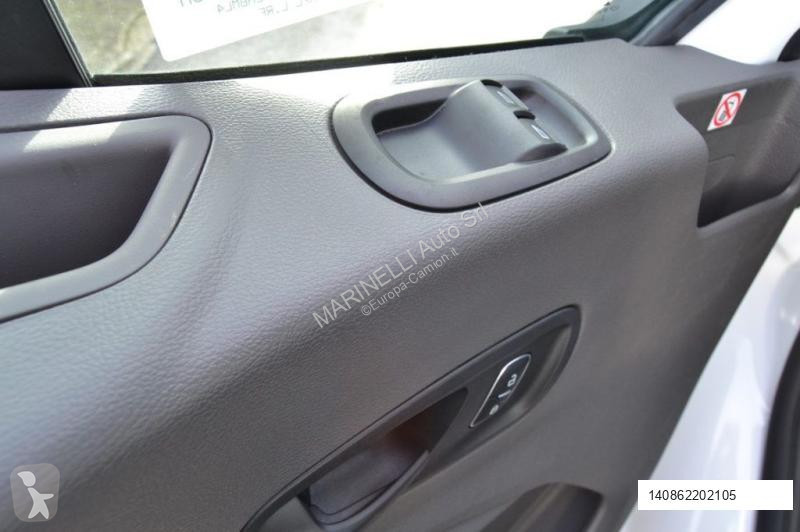 Véhicule utilitaire Ford 350 CASSONE...