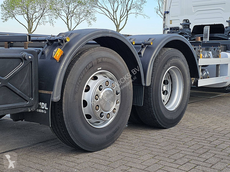 Camion Scania 6X2*4 RET. LED WB475