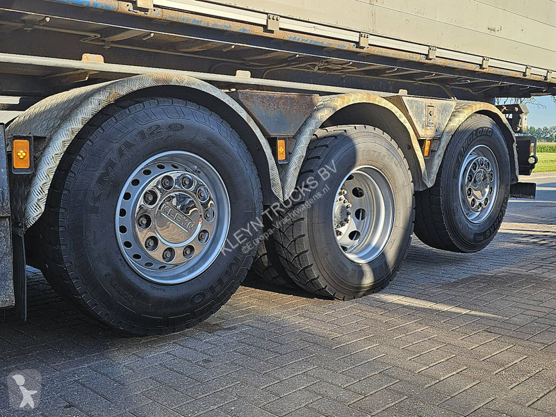 Vrachtwagen Volvo FM  8X2 HMF 3220 K5