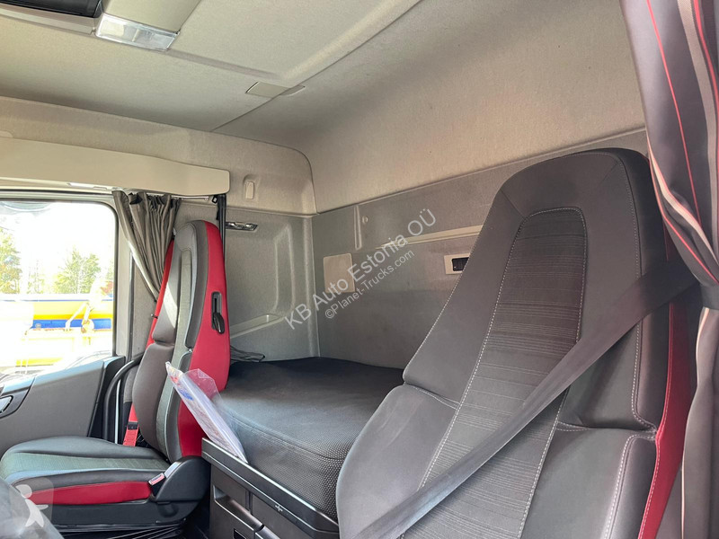 Kamion Volvo FH 460 6x2*4 FOR SALE AS CHASSIS /...