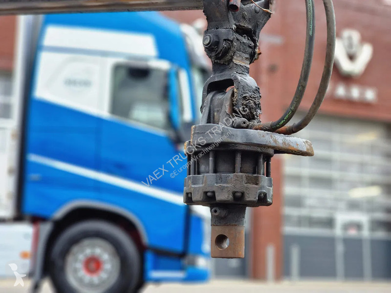 Kamion Volvo 13540 Globetrotter 6x4 - HMF 1920K...