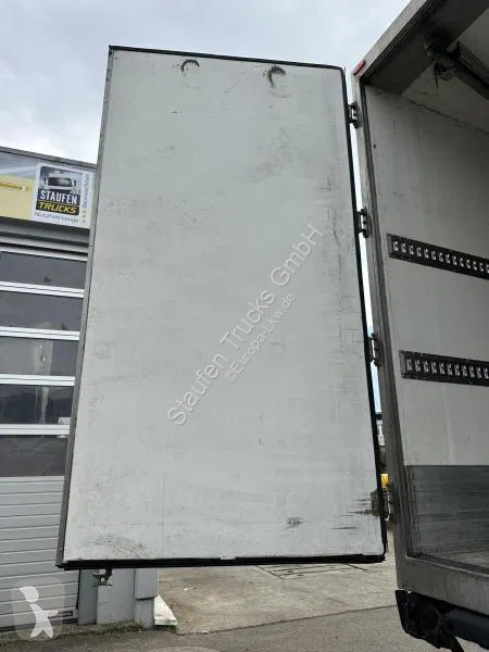 Kamion Scania P410 6x2 Fleisch KW Rohrbahnen...