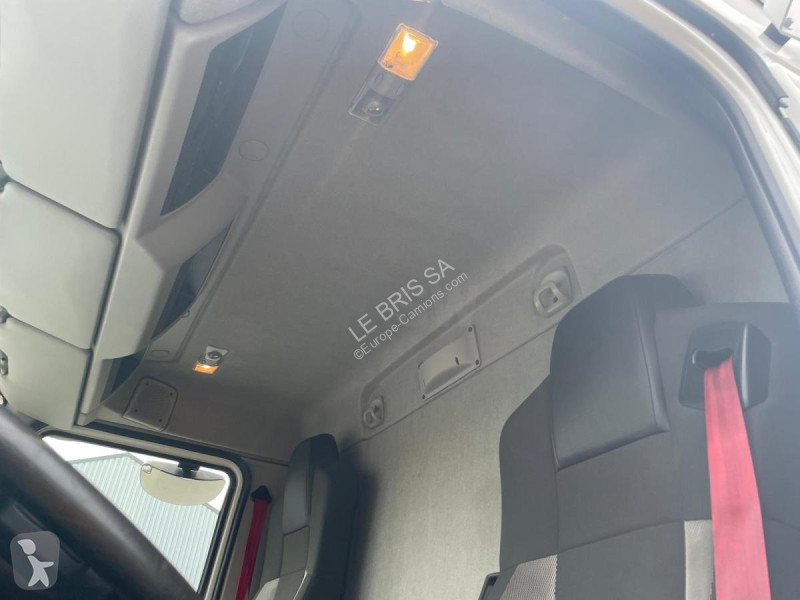 Camion Renault  D WIDE 320