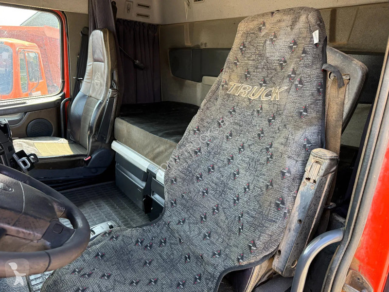Vrachtwagen Volvo 16600 6X4 Tipper...