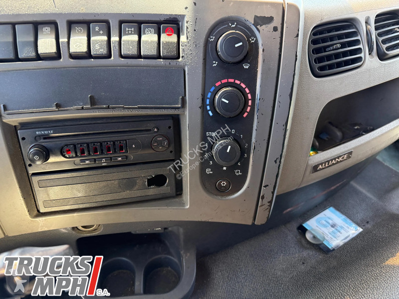 Camion Renault *451.000 km*Hayon 2500 kg*Full...