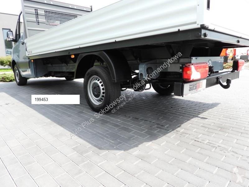 Autoutilitară Mercedes SPRINTER 315 SKRZYNIA 8...