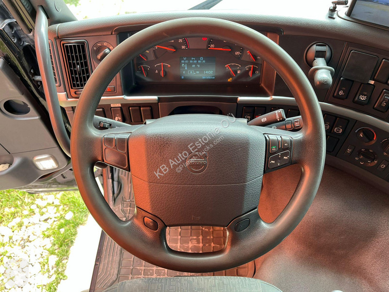 Kamion Volvo FM 370 6x2*4 HIAB 232E-6 X-HIPRO...
