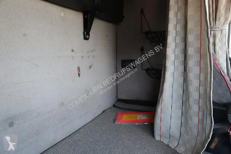 Kamion Scania R143-420 V8 EFFER 8200 Kraan -...