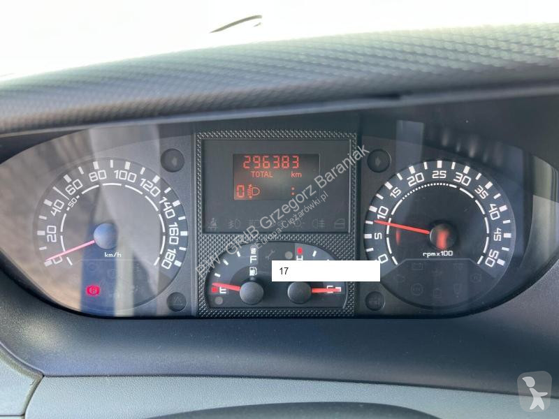 Véhicule utilitaire Iveco DAILY 65C15 TILT 1.HAND