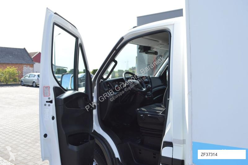 Autoutilitară Iveco DAILY 60C15