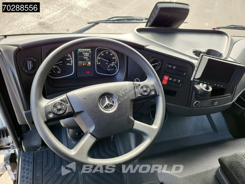 Kamion Mercedes 1527 4X2 15tonner Automatic...