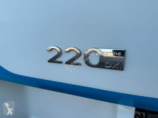 Kamion Renault 220 DXI 4x2 6.0 m Closed box