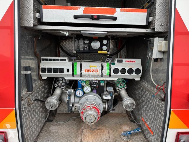 Camion Mercedes 4x2 Fire truck - Feuerwehr -...