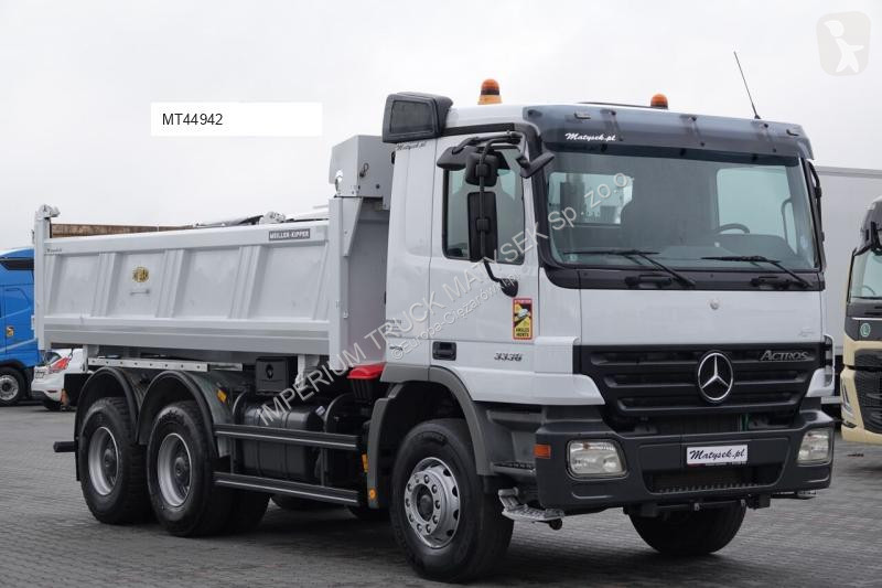 Camião Mercedes ACTROS 3336
