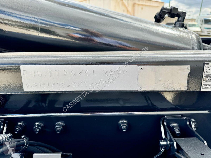 Camion DAF CF 85 CABINA BASSA E5 CASSONE...
