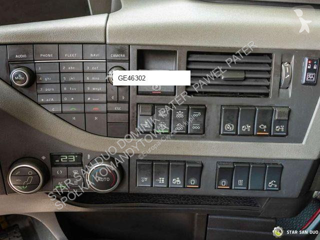 Camion Volvo 8x4 HMF 6020 Fly Jib Winch