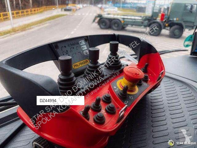 Kamion Mercedes AROCS 1851 4x4 PALFINGER PK...