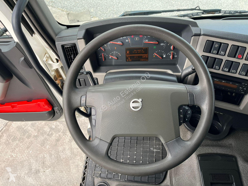 Camion Volvo 320 4x2 BOX L=7623 mm