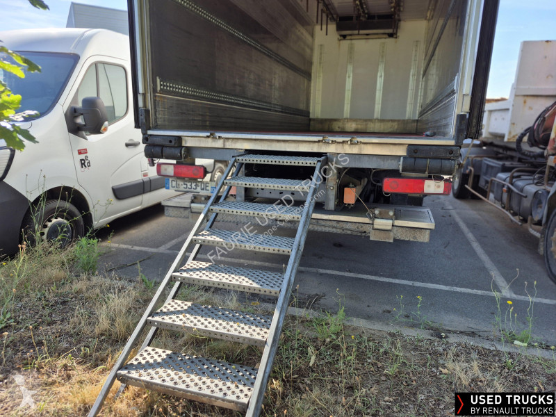 Camion Renault DISTRIBUTION