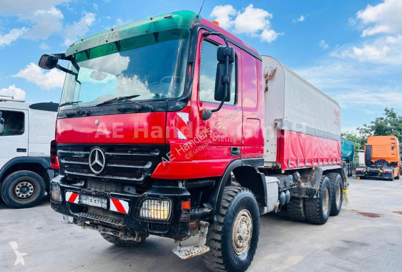 Camion Mercedes 3348
