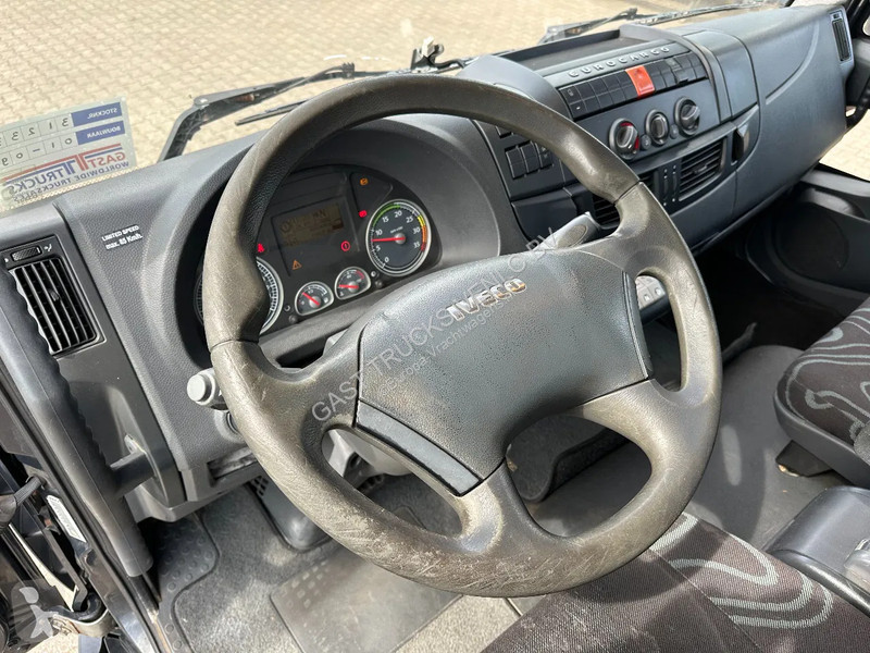 Kamion Iveco EuroCargo 180 Closed Box Saxas 12T...