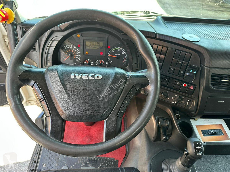Kamion Iveco TRACKKER 450