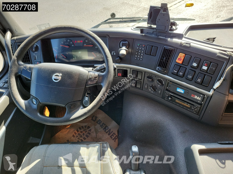 Camion Volvo 330 4X2 4,60m Wheelbase BDF...