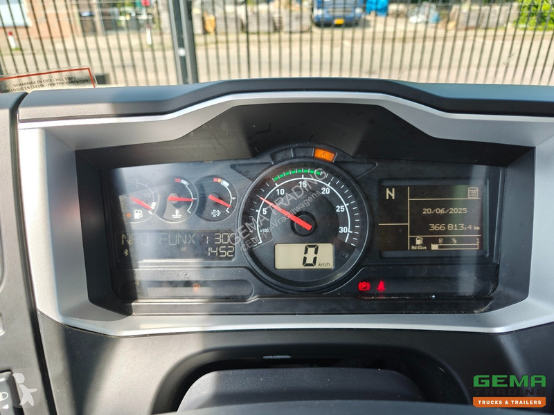 Kamion Renault D240 4x2 Half Sleeper Cab Euro6E...