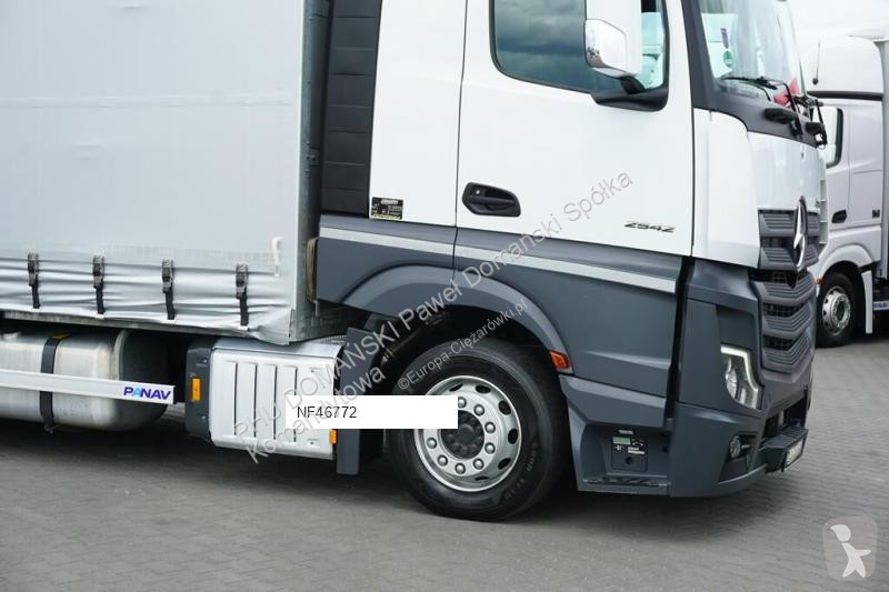 Kamion s návěsem Mercedes / TANDEM