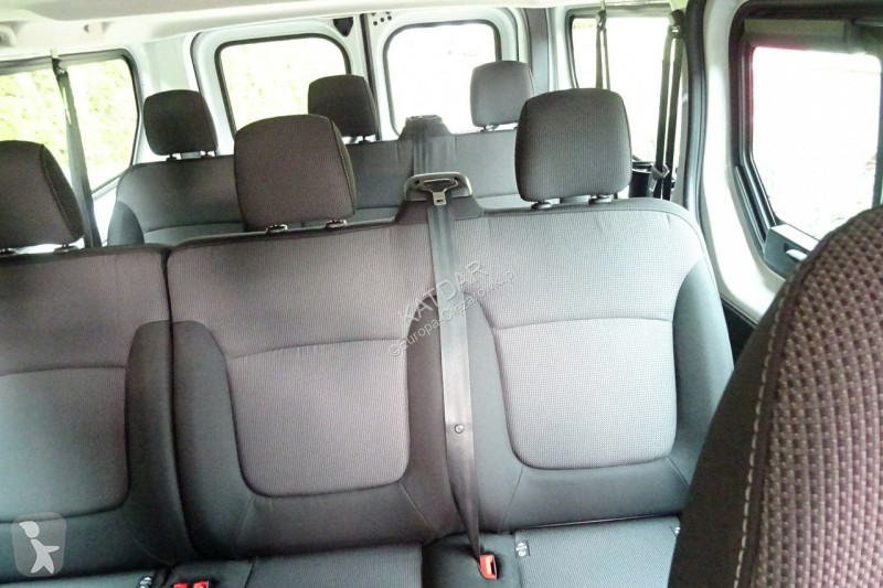 Véhicule utilitaire Renault TRAFIC L2H1 2.0dci...
