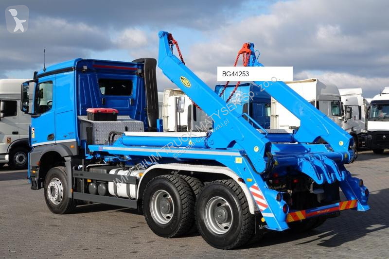Camion Mercedes AROCS 2645