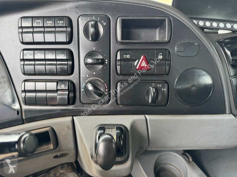 Camion Mercedes ACTROS 3741 8X4 STEEL SUSPENSION