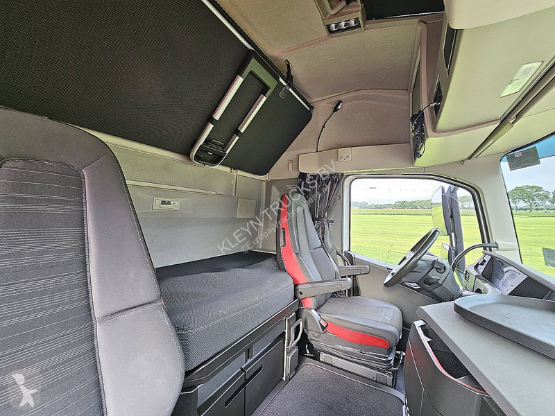 Kamion Volvo FH  6x2*4