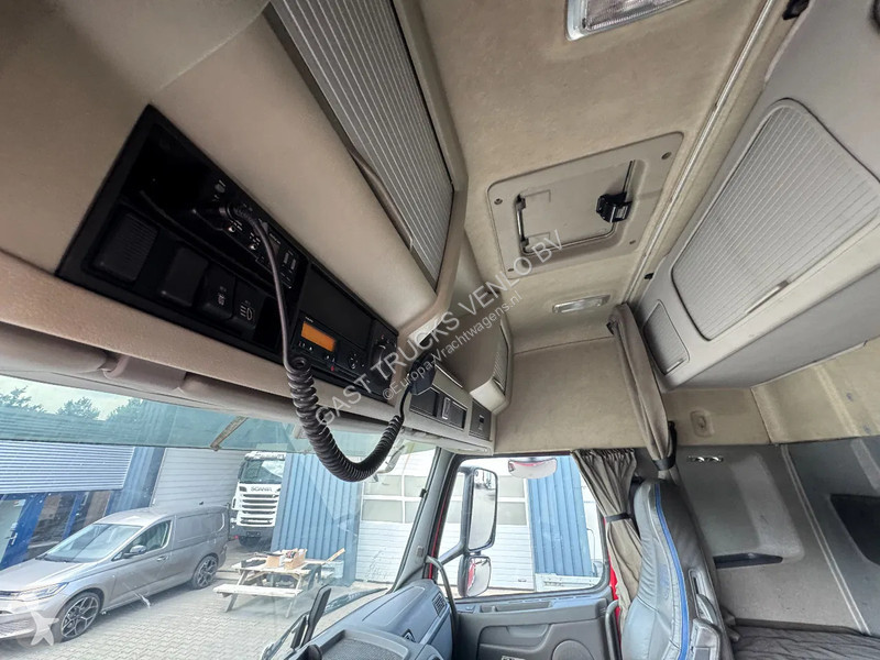 Kamion Volvo 16700 6x4 Tipper And Tractor Combi...